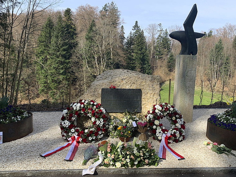 Denkmal Flugzeugabsturz Hochwald